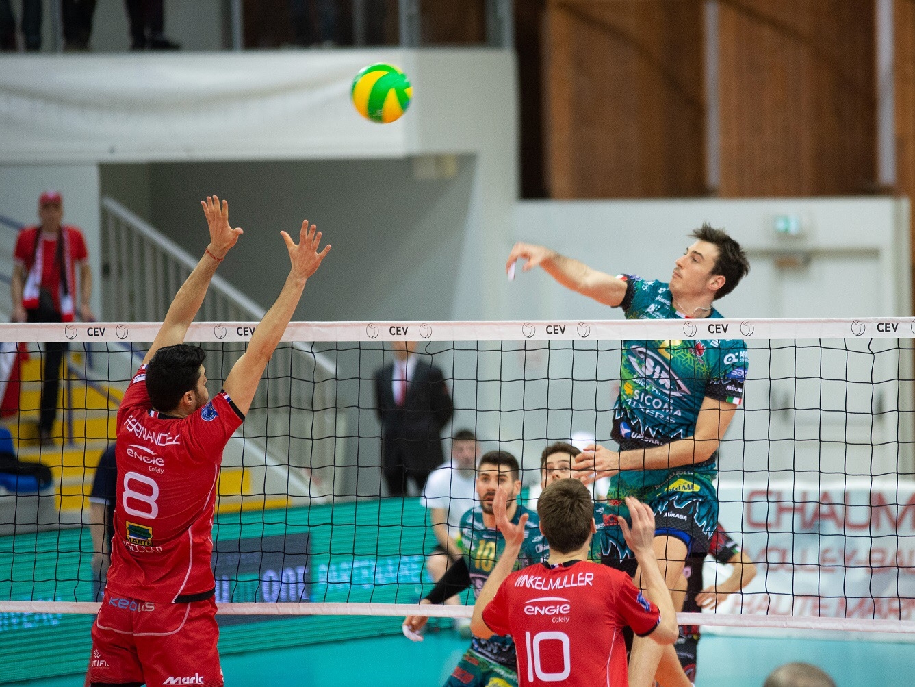 4603521D-7271-4260-945F-54DF91C64CD5