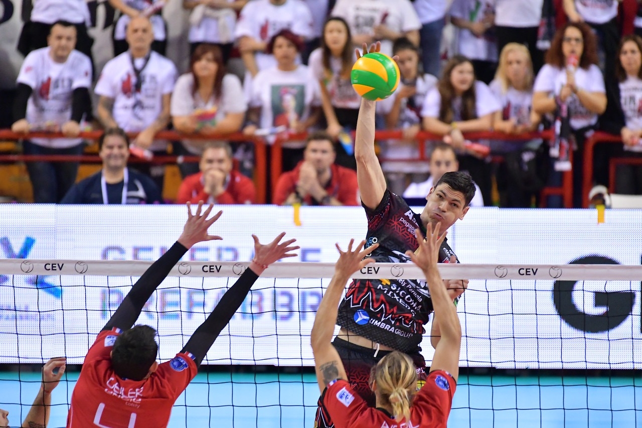 639F8951-576A-4F1E-877D-E1B6036E1CAE