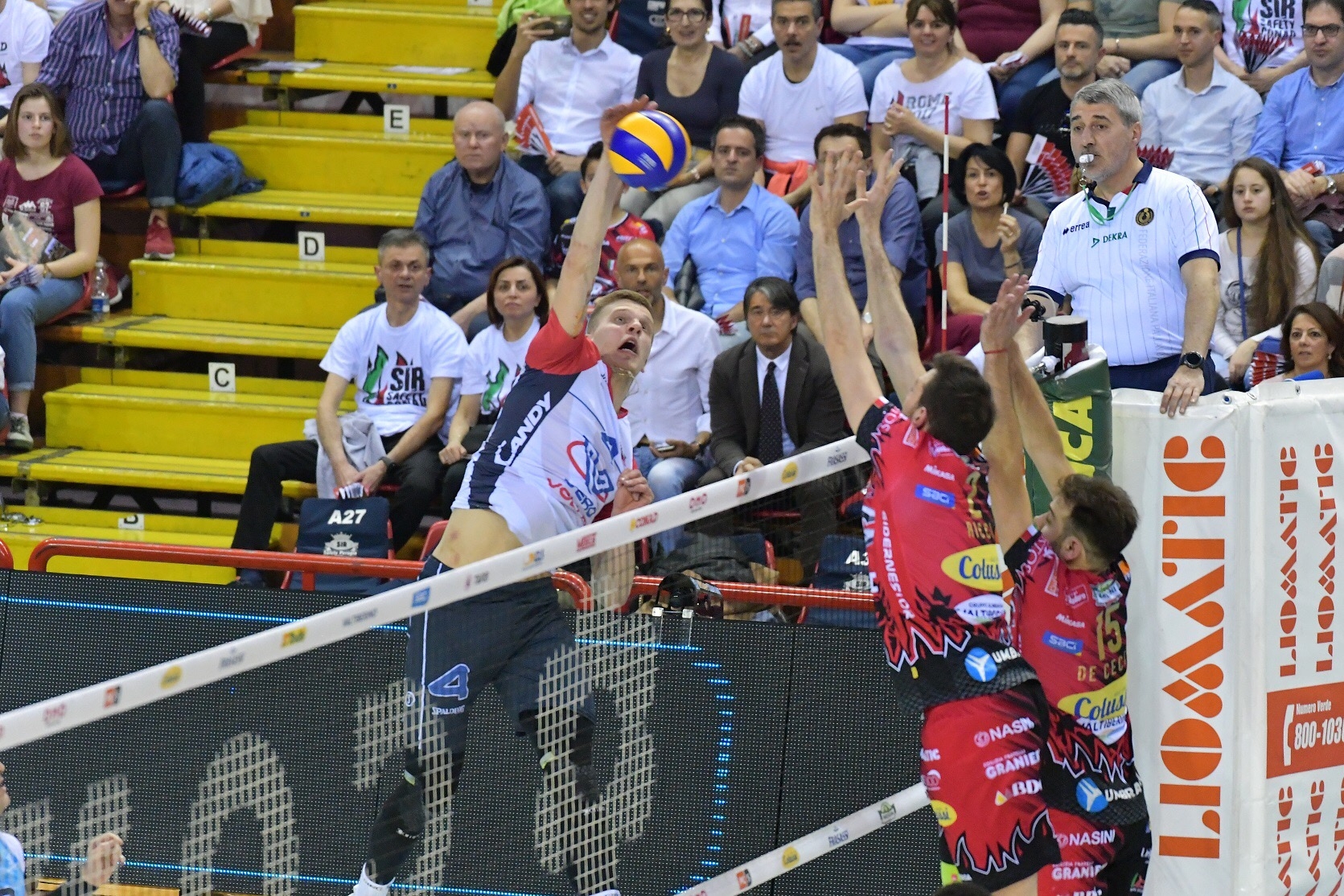 88E936E0-0B55-4ECC-8063-1A72AB00873C