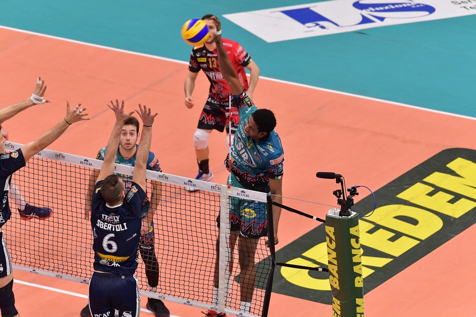 DF9CD715-8C21-4D1D-99A5-06020F695ACE