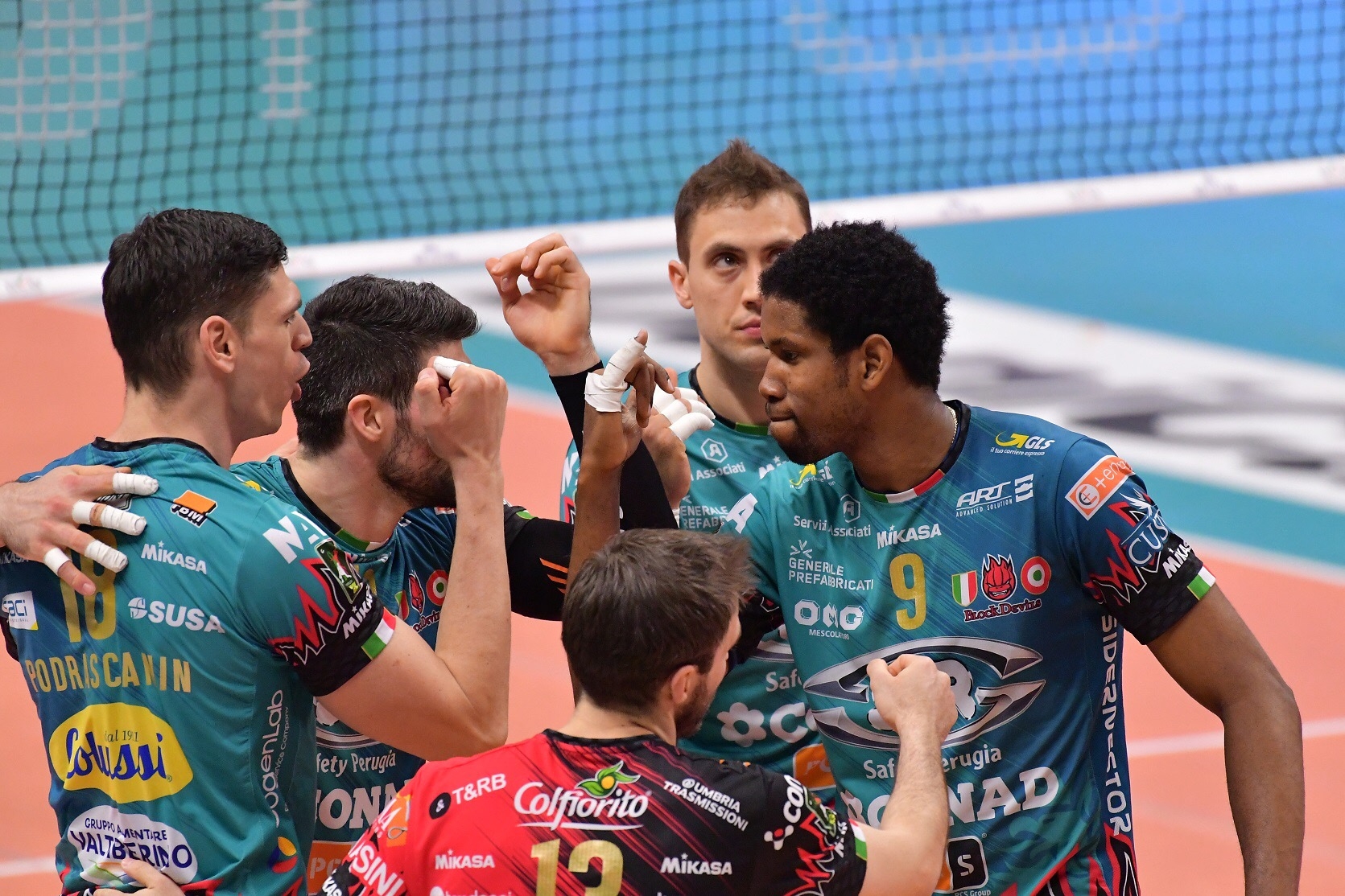 E7FF8D1D-9F2F-417C-BEA5-996325946522