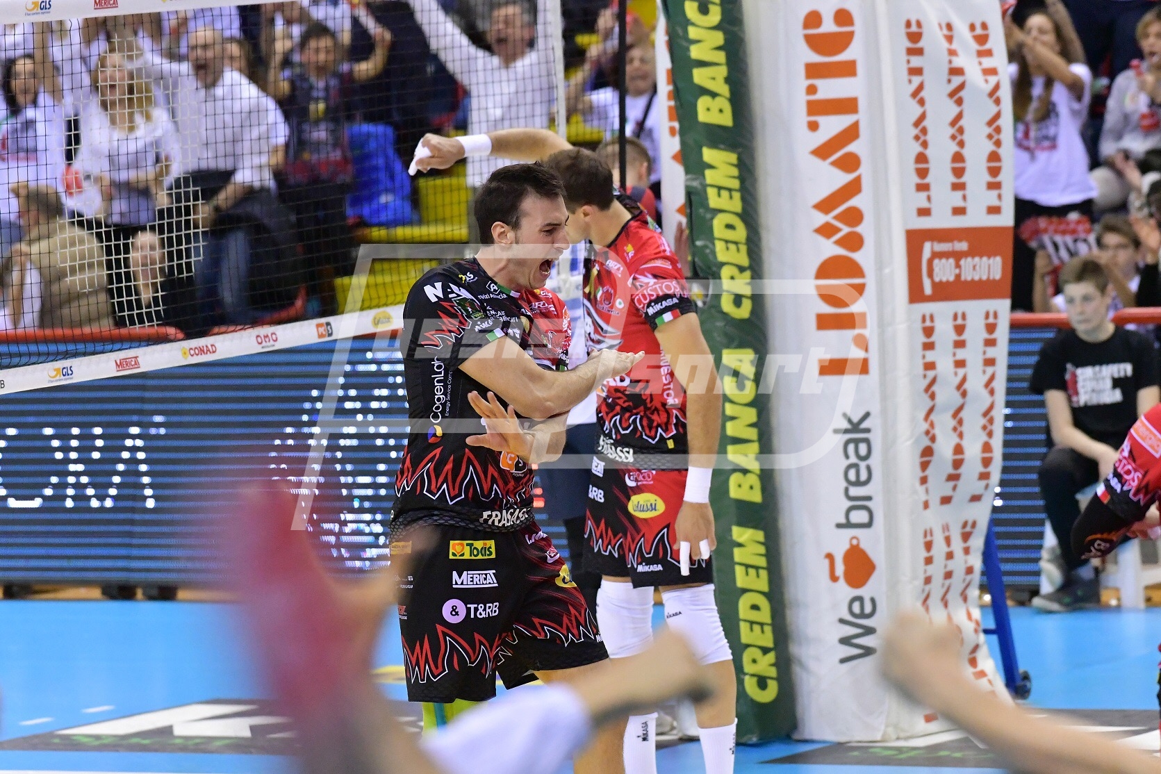 0F35009B-D9DA-4181-BFB2-E91D1A885318