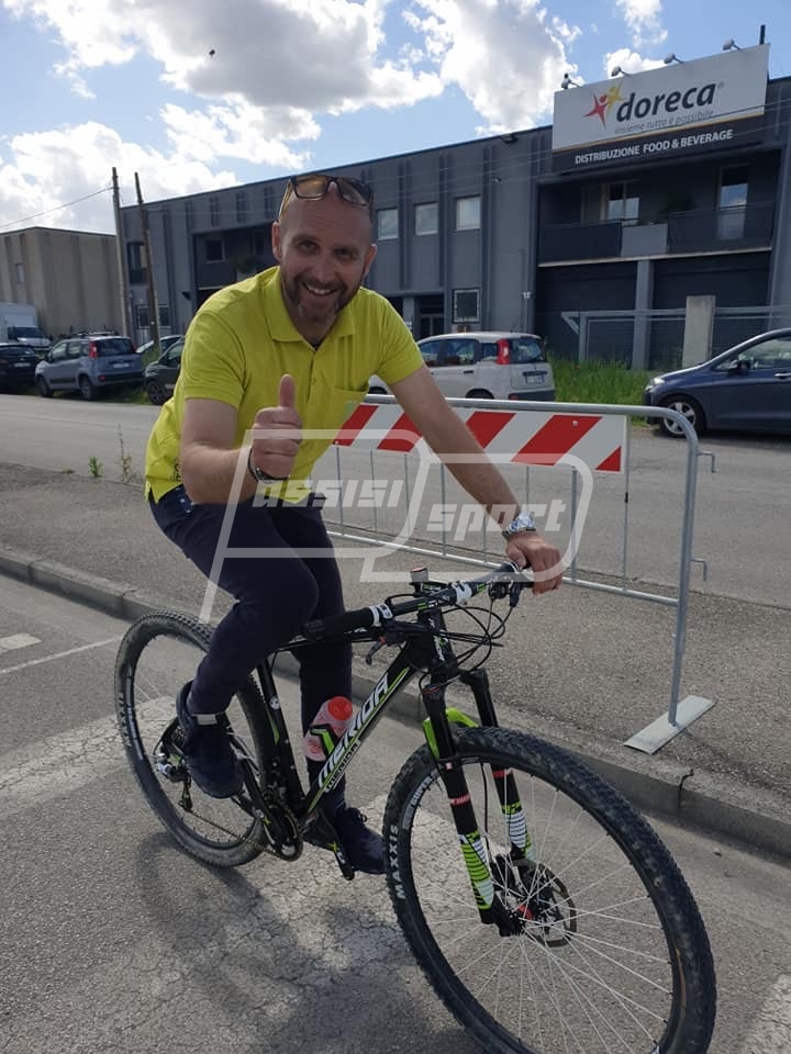 2D4BCA5B-C4B5-41BE-B583-522A8811E0BD