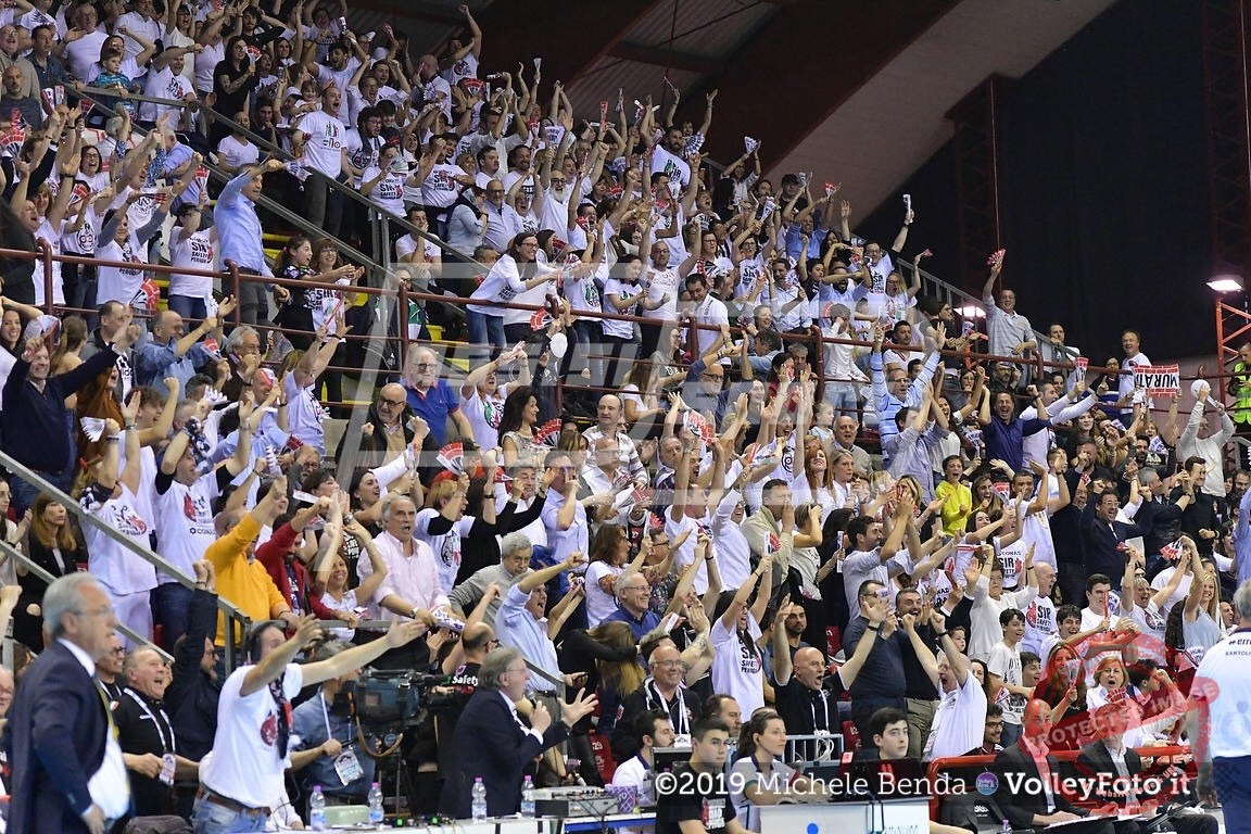 470AE507-D511-4047-8AF7-AD098F29E339