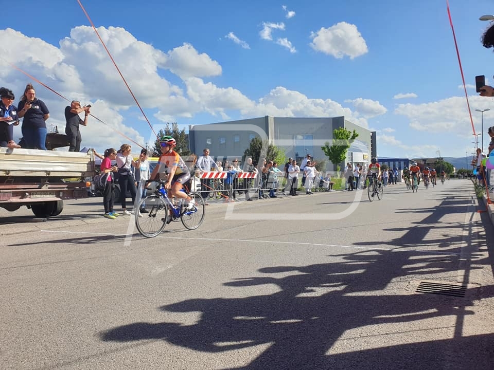 7BD794D1-3091-4749-AF2D-69EB1ADCDABD