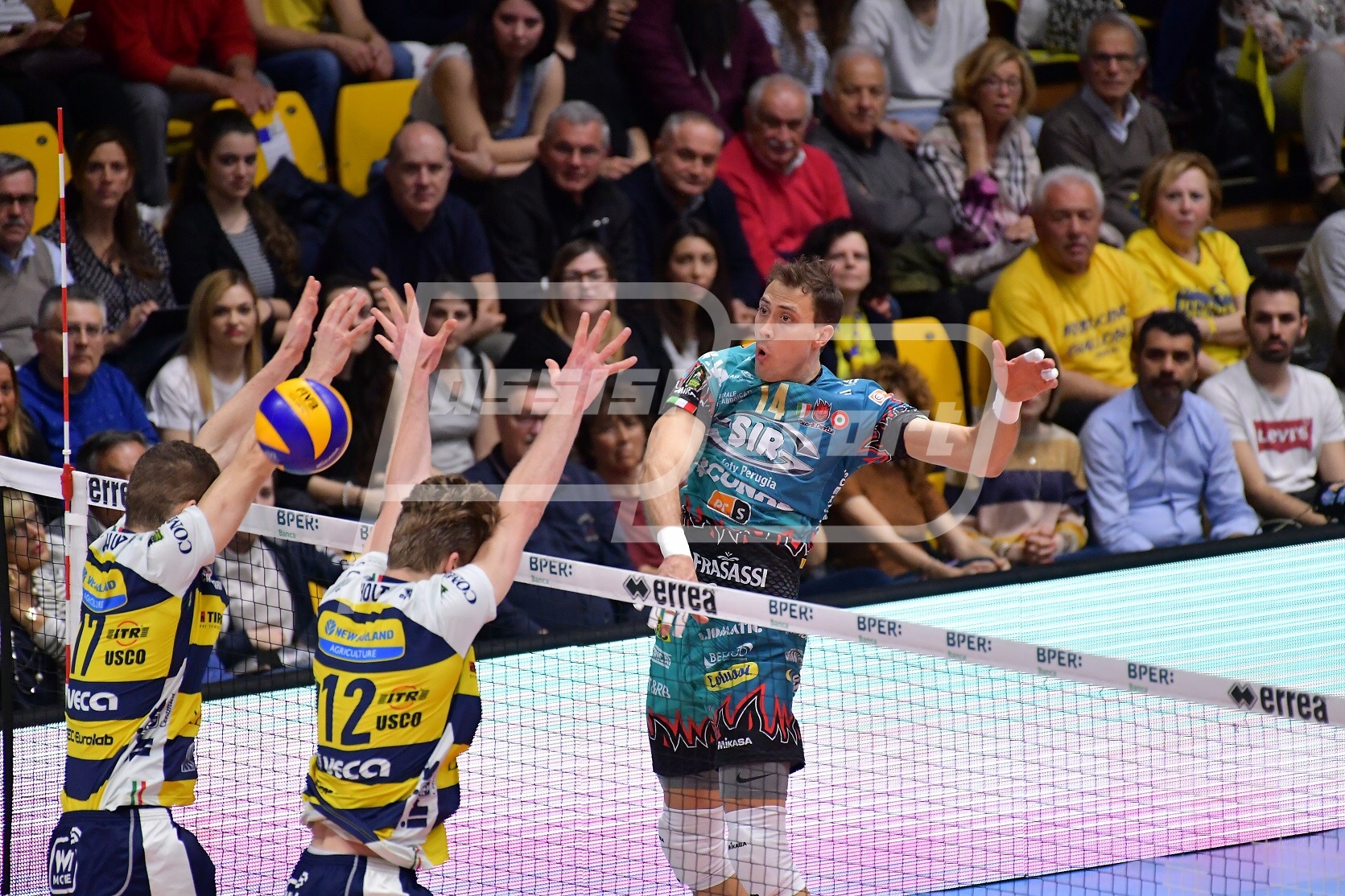 9B27199F-456F-4943-A752-E96A98FE566C