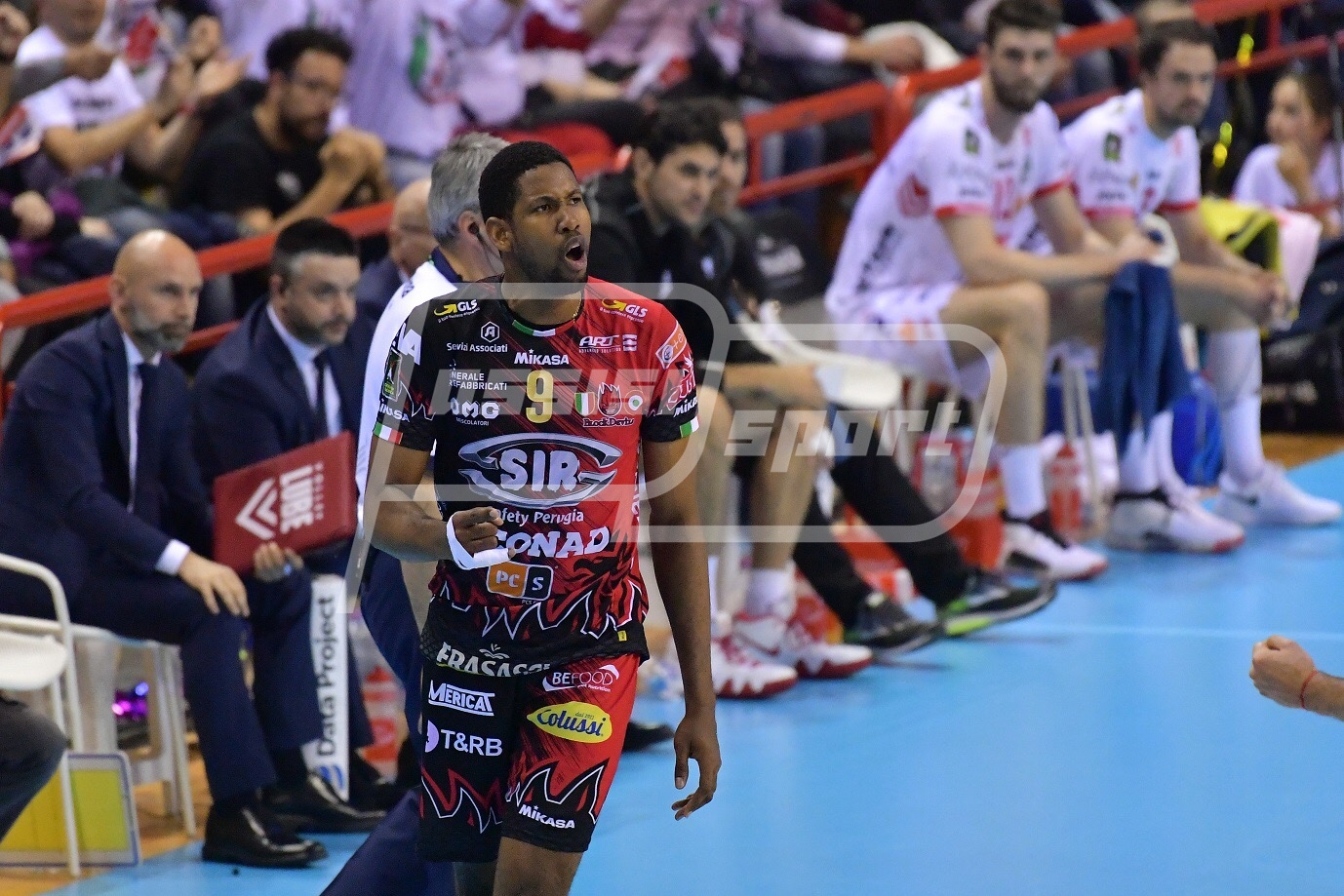 2C2566F8-FF3D-4C15-891A-4C919F9F2615