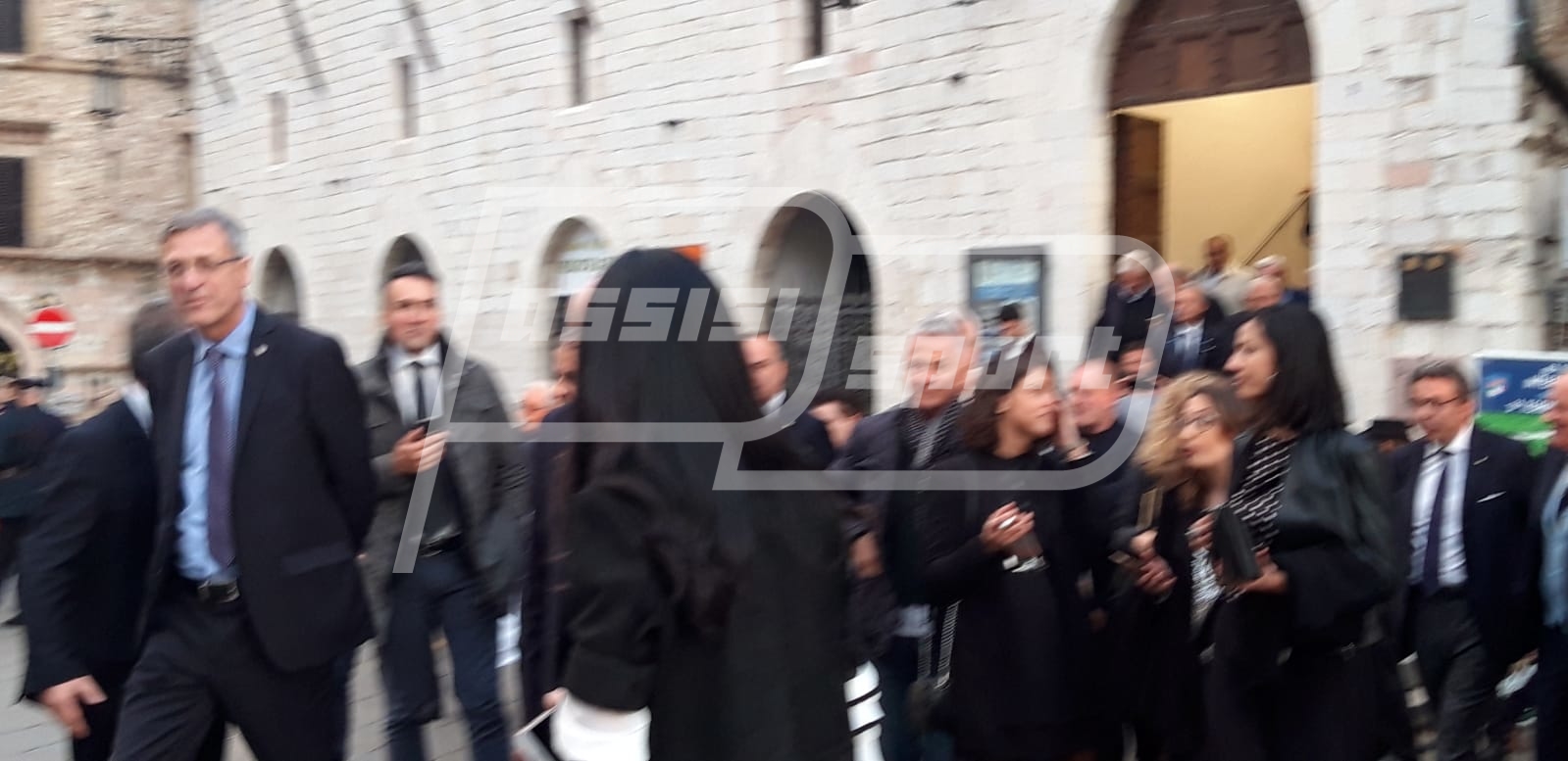 8DF56874-8B02-4F95-8377-DC31647E6B9A