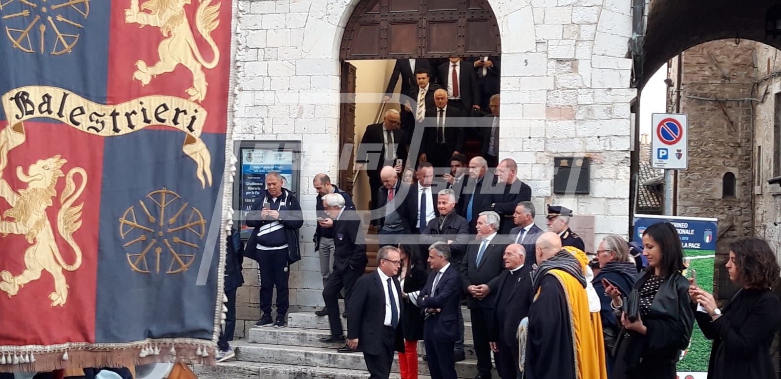 AE3C7830-D208-46A9-8E0D-5543C4A5DEFC