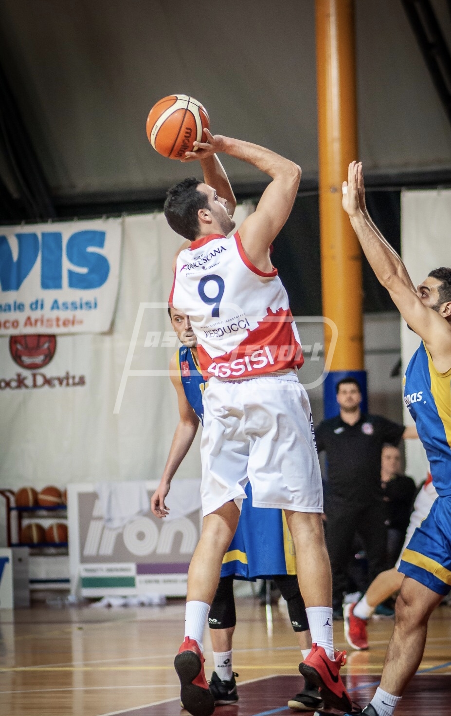 D364B95E-A53F-475F-96D1-1E499355EB35