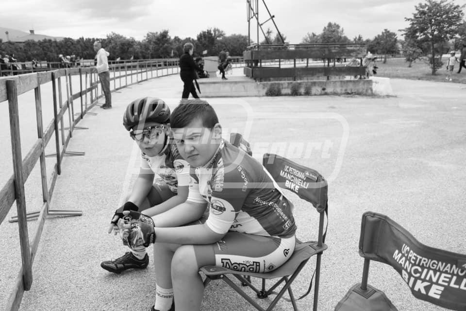 DAA26CD4-898C-44D5-A0A0-B94448A9C6C0