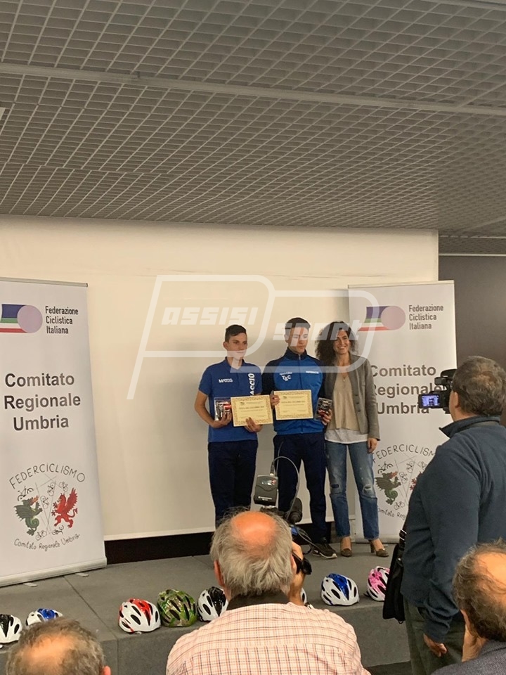 DB7E6535-7701-43C1-A352-78094174D878