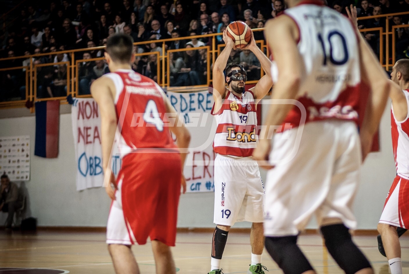 E2F89E4F-C009-4A82-90A1-103AD5230396