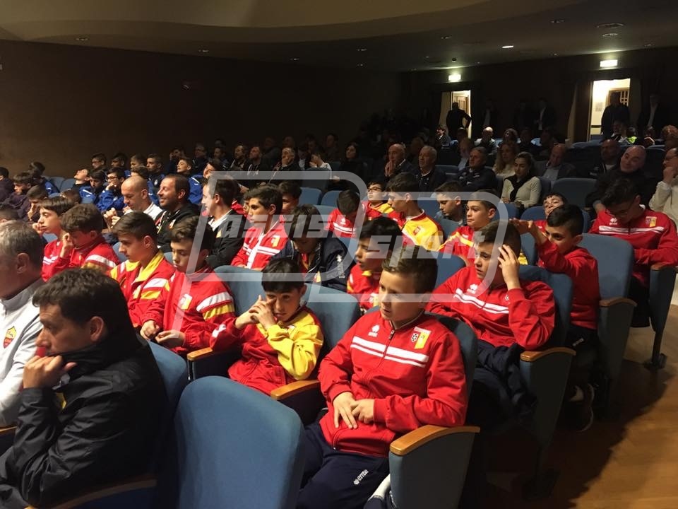 E6660EC9-84E0-4E35-AE96-8000D0F42435