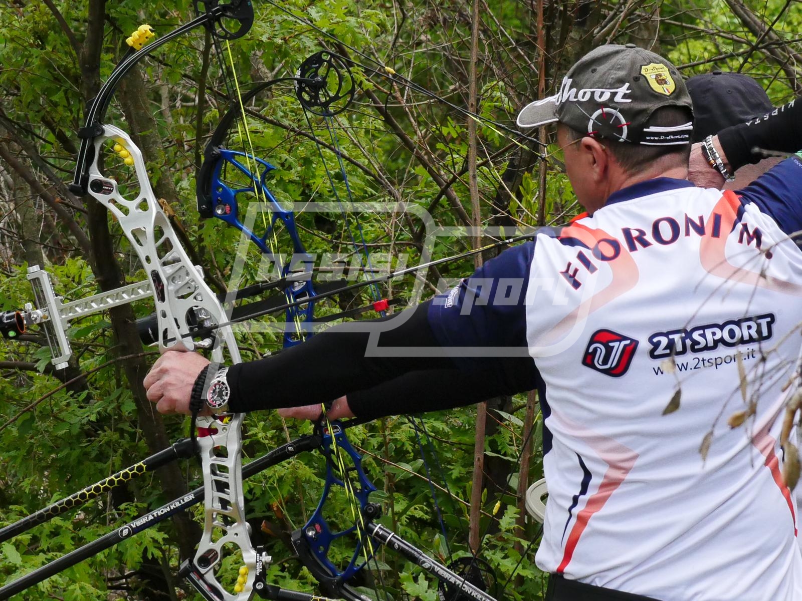 E69EA400-1CB7-4CE6-A689-D2E44A764DF7