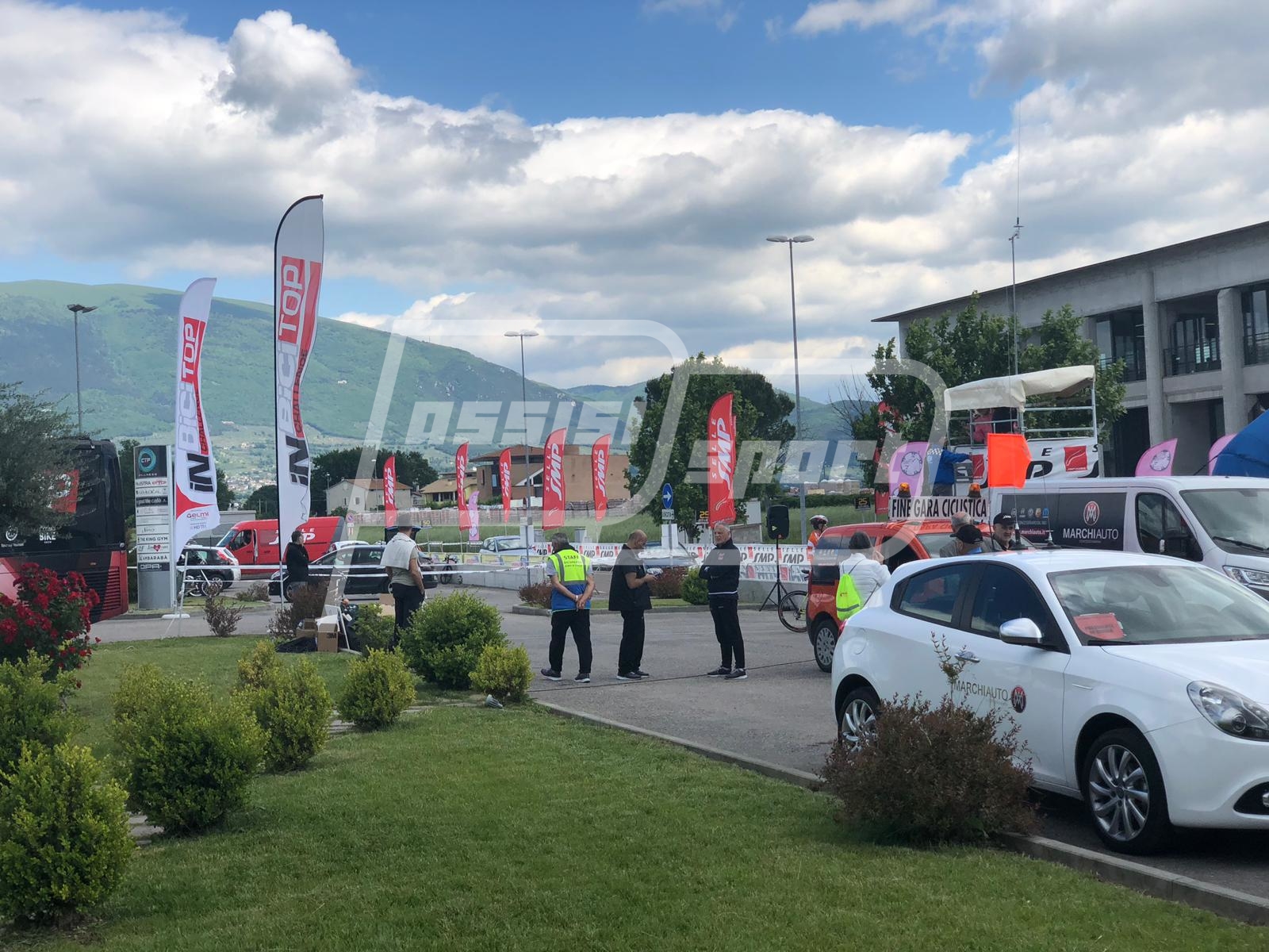 EABA2E25-5C99-451C-854A-5533A7E16880