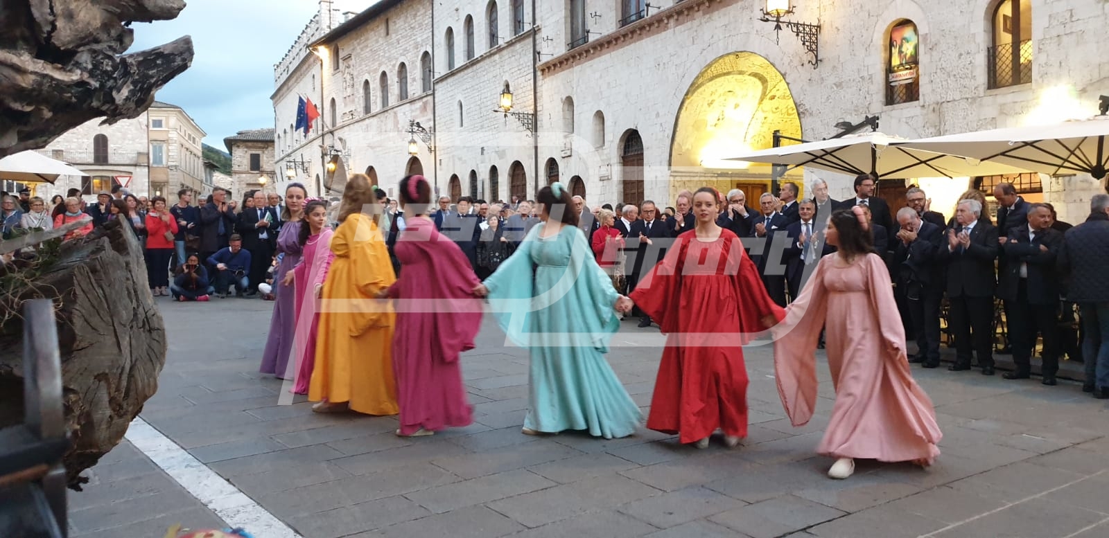 F4151185-6DA7-410F-BE66-3E71BE19AE4E