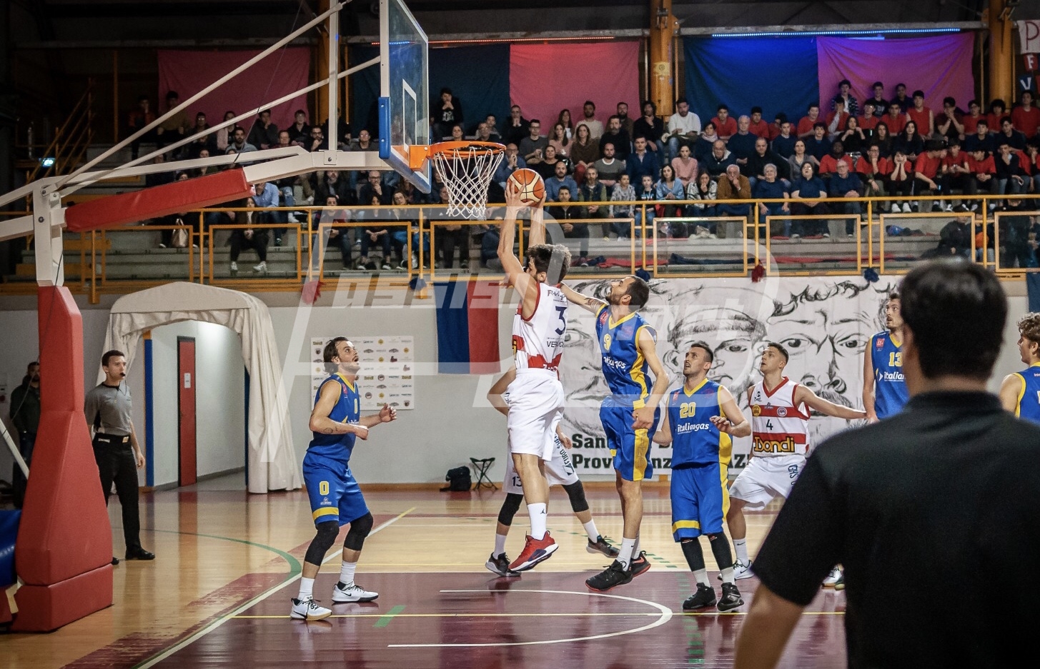 FD5192AE-C7B1-4D21-8648-E7EC9938ECBA