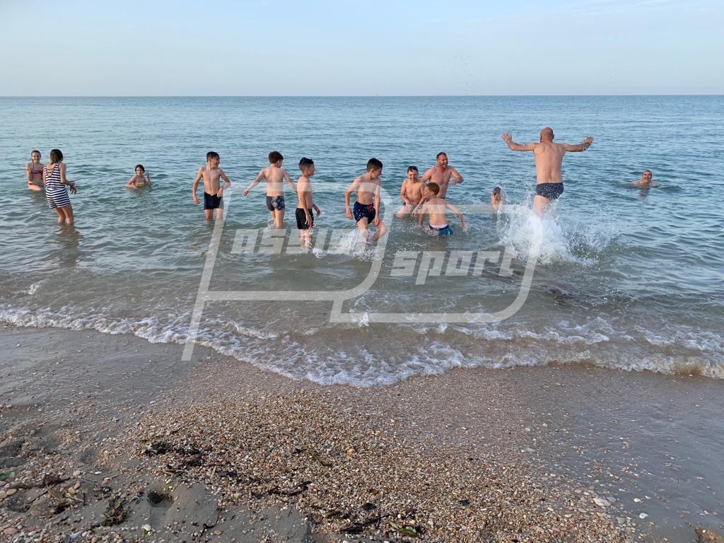 7D48DA32-5D2A-411D-B1CE-209F518CBD35