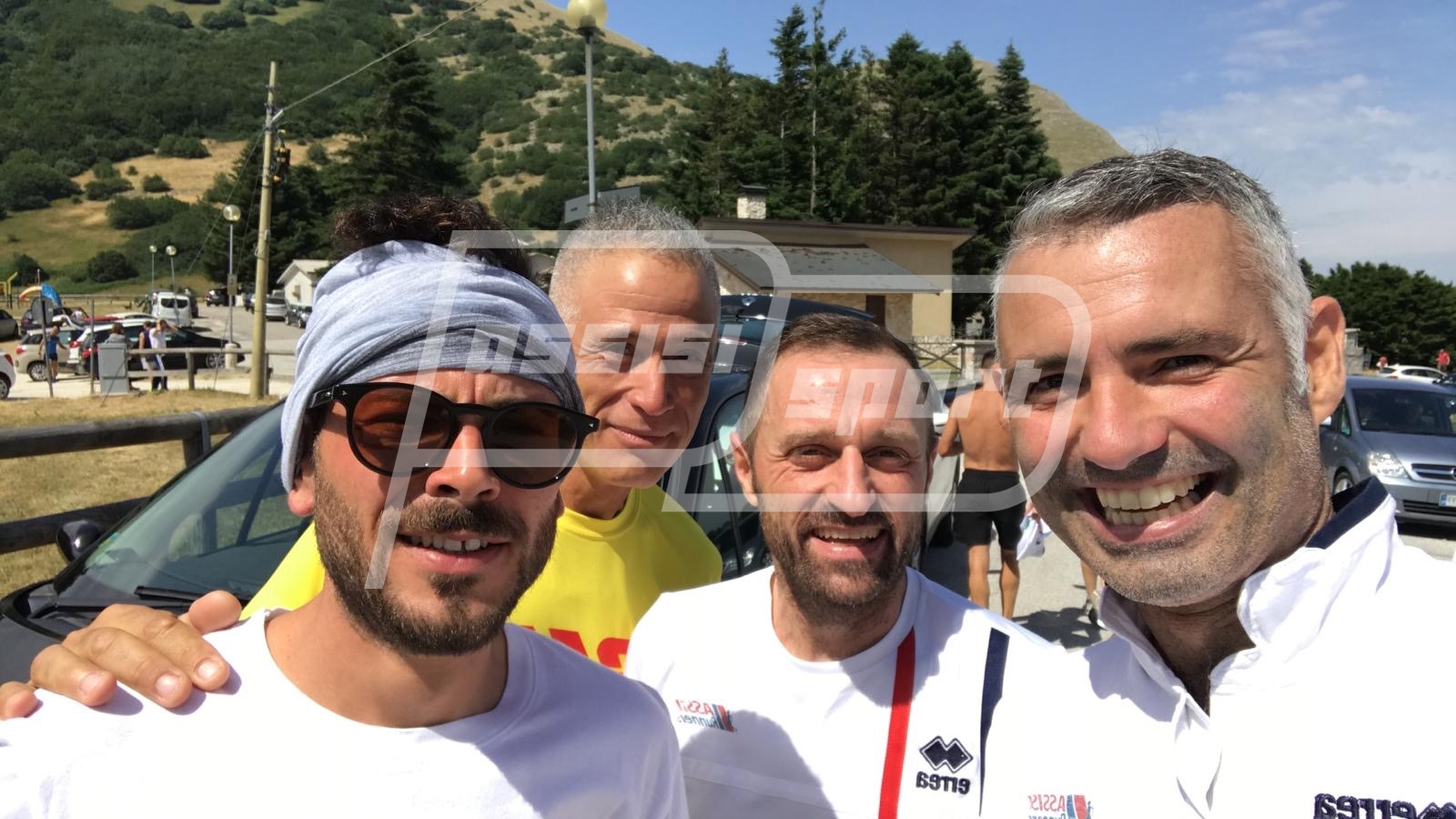 20977AAF-CE18-413A-A348-7E7118830F2D