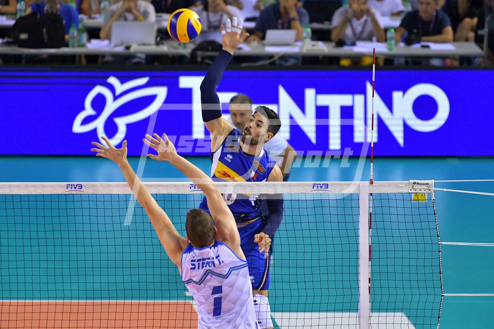 39988AF8-78E7-444D-AF01-58B3EF28F319