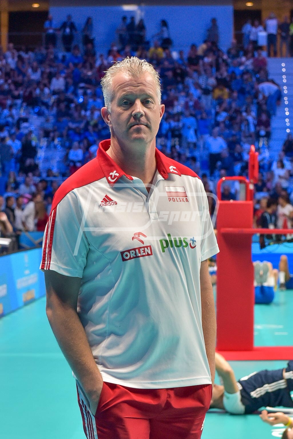 64132036-95A3-4276-8F28-1850894793B9