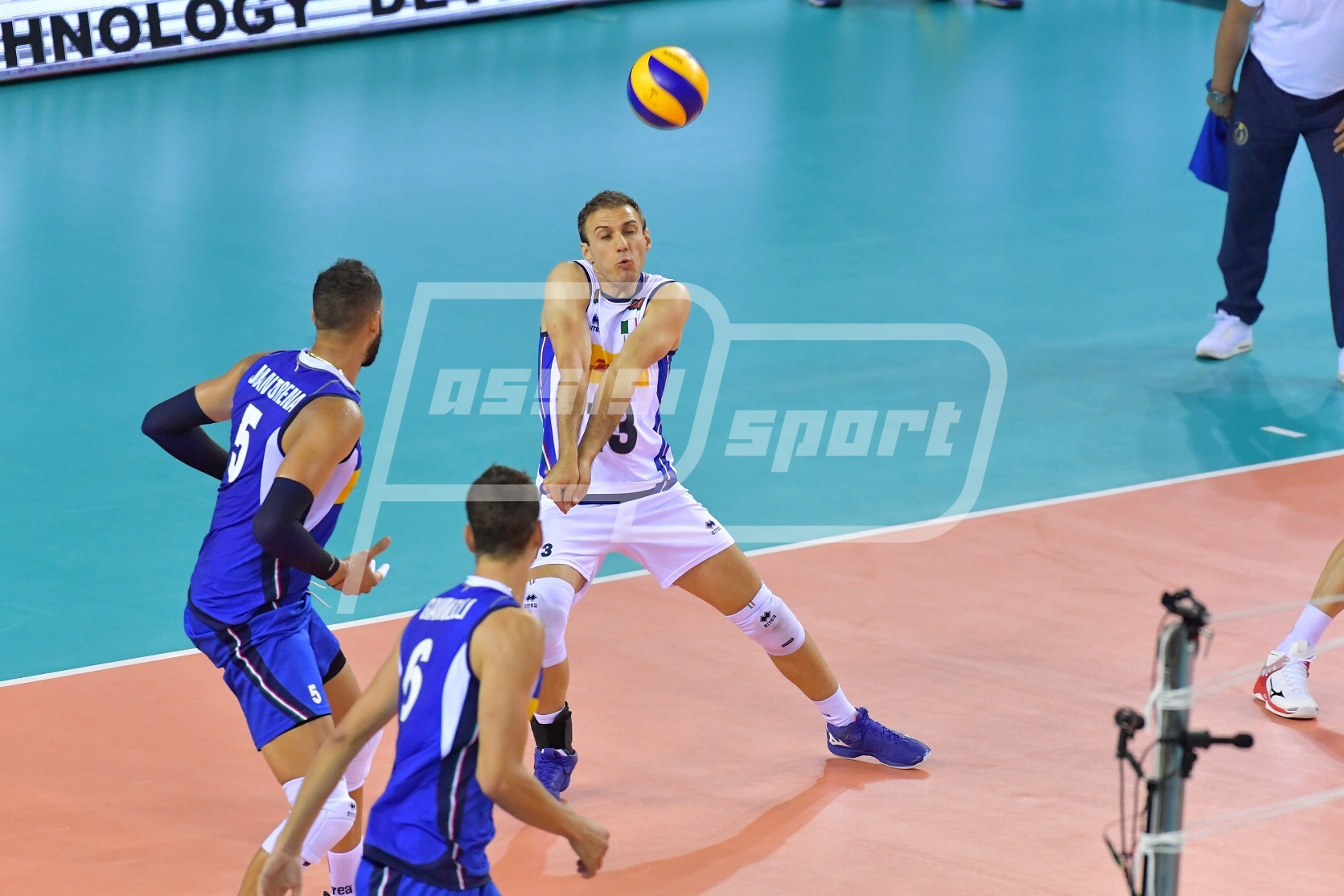 BC4186FF-9248-4E43-81AF-7239477E33AB