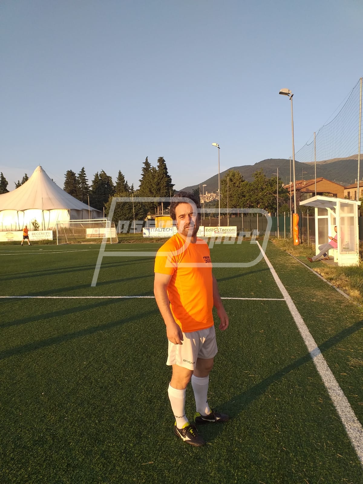 E943CE90-FE15-45C4-B330-6F381CB594AE