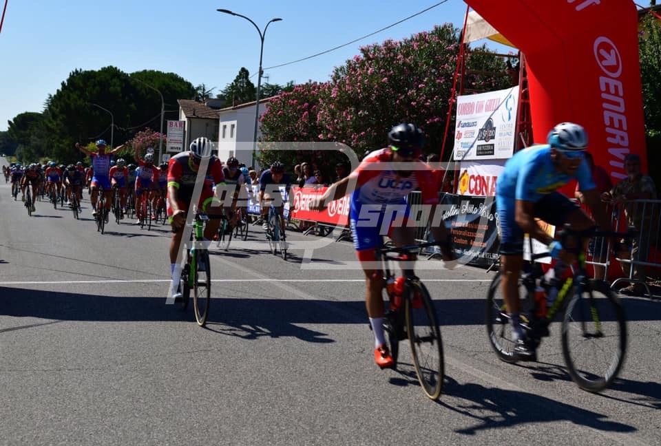 6ADF3676-47A2-42CF-AC31-DF1D127563B1