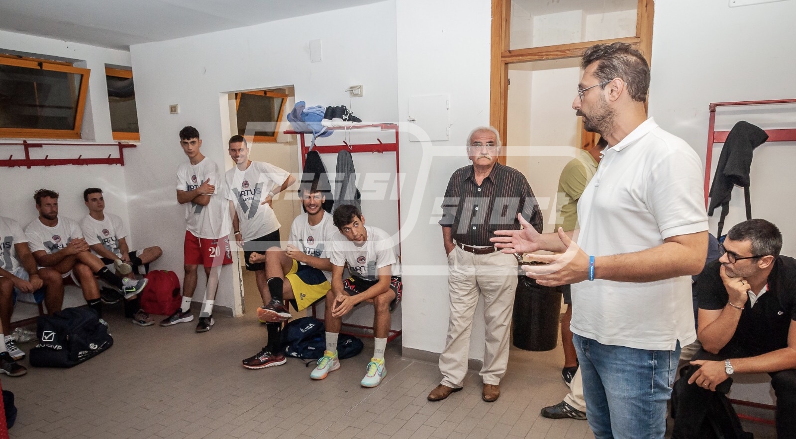 6B2FD38E-05E2-4948-A2D0-A624077FFBF0