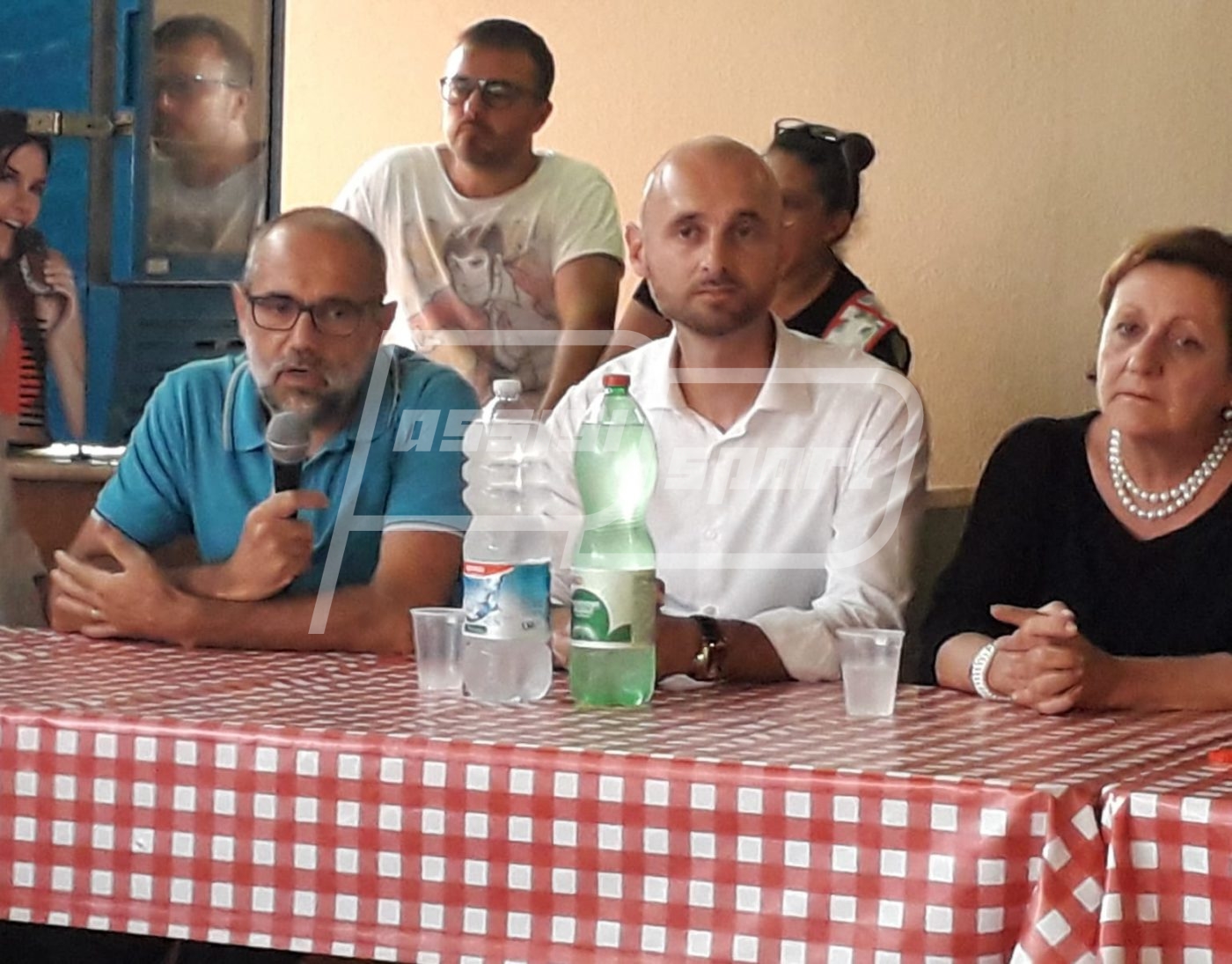 74245671-CDDF-44A8-98C3-18073CF3438D