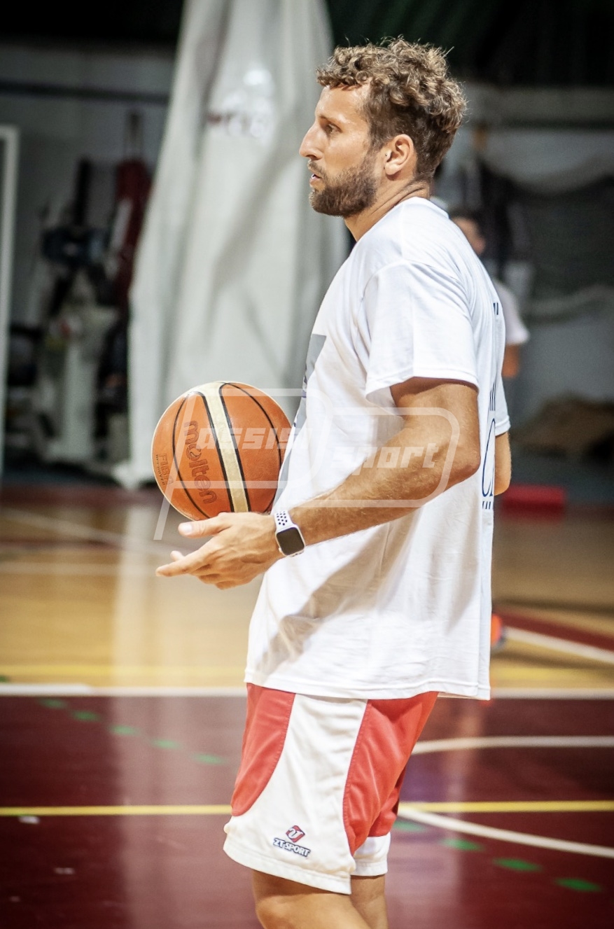 7E7DC037-F655-44B1-977C-73801000690A