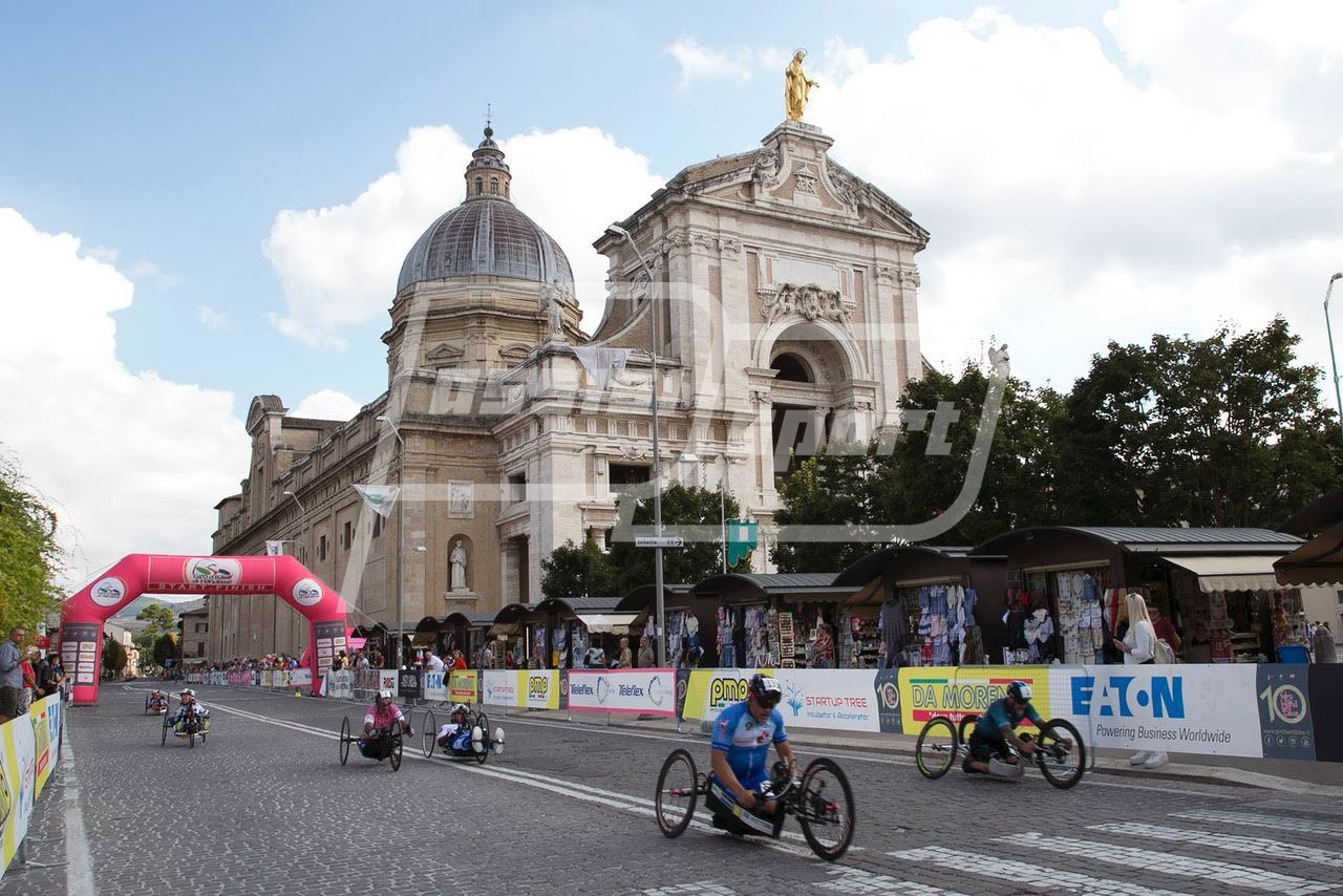 0E6A5B3B-00FD-477F-9D39-F05F0A95DD86