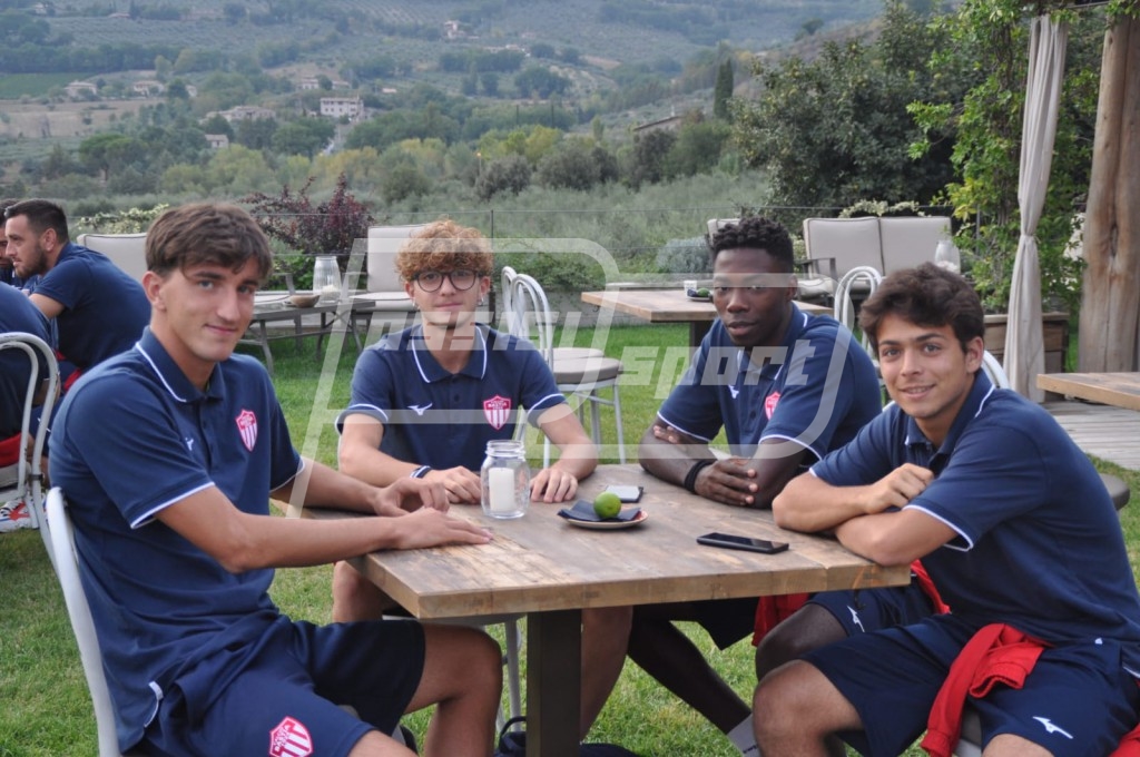 1FF4BDD7-8572-45D7-BE23-9764A97486DB