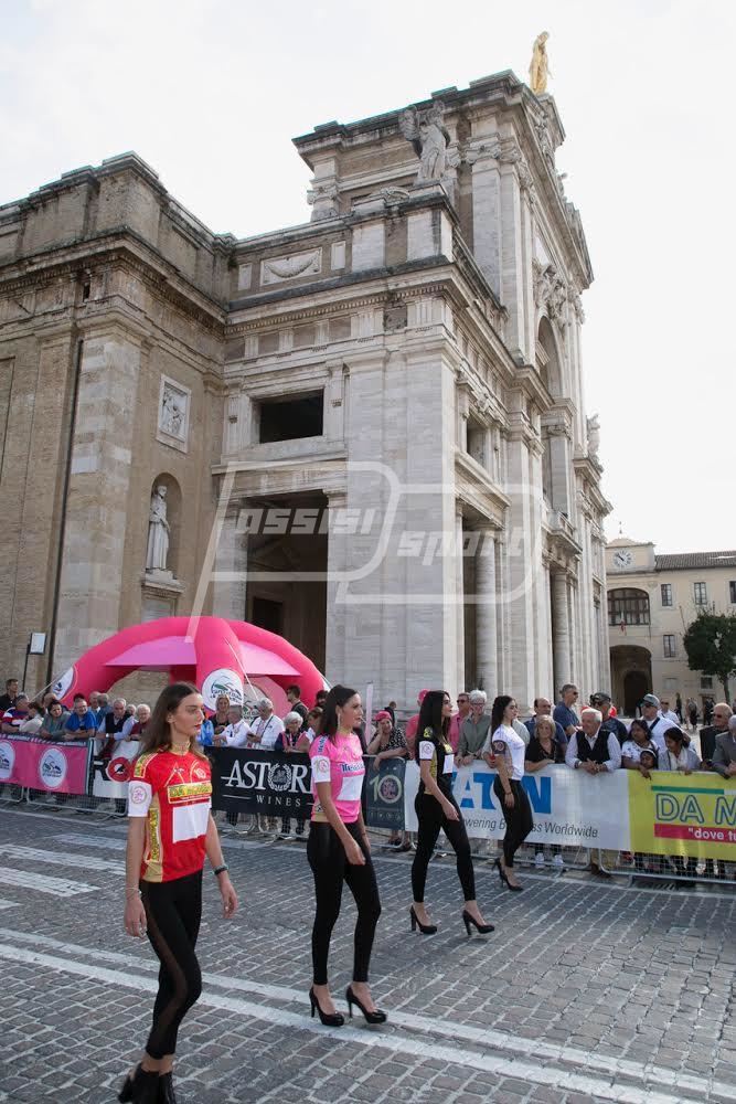 21589F28-8517-49CF-AACA-EB0F8E7AEC8D