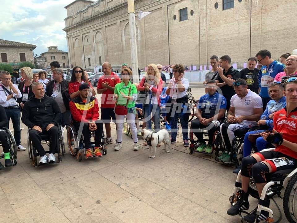 2D5F3C7B-431C-4A0B-A461-D63B6A4DB204