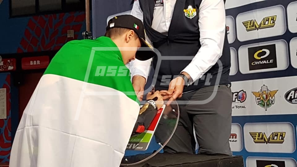 3C9C1368-9959-4FBF-9AB6-D9EA09E8C255