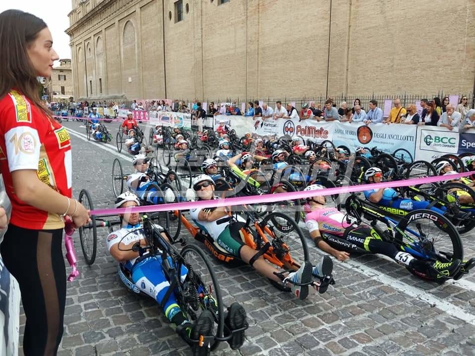 3D41BDC6-5415-4CEB-BA73-C682C0E3B44E