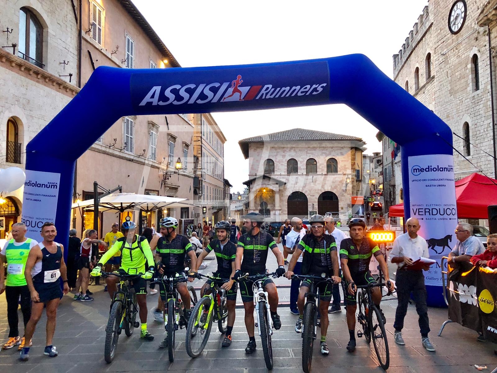 40470F54-16D7-4478-A1B5-9185470728A8