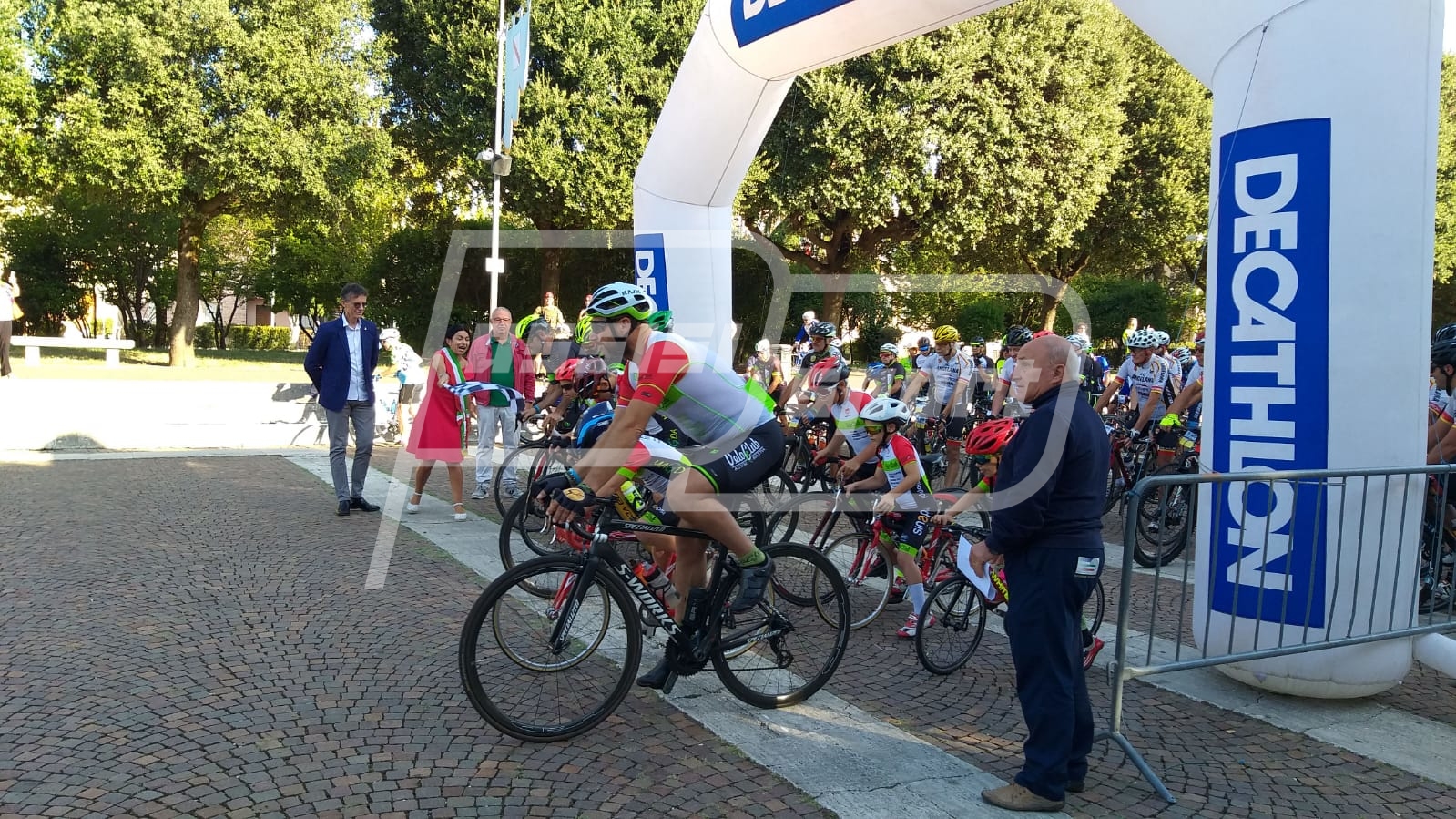 47771909-BAF1-4793-A77B-3B5D09A0D4E7