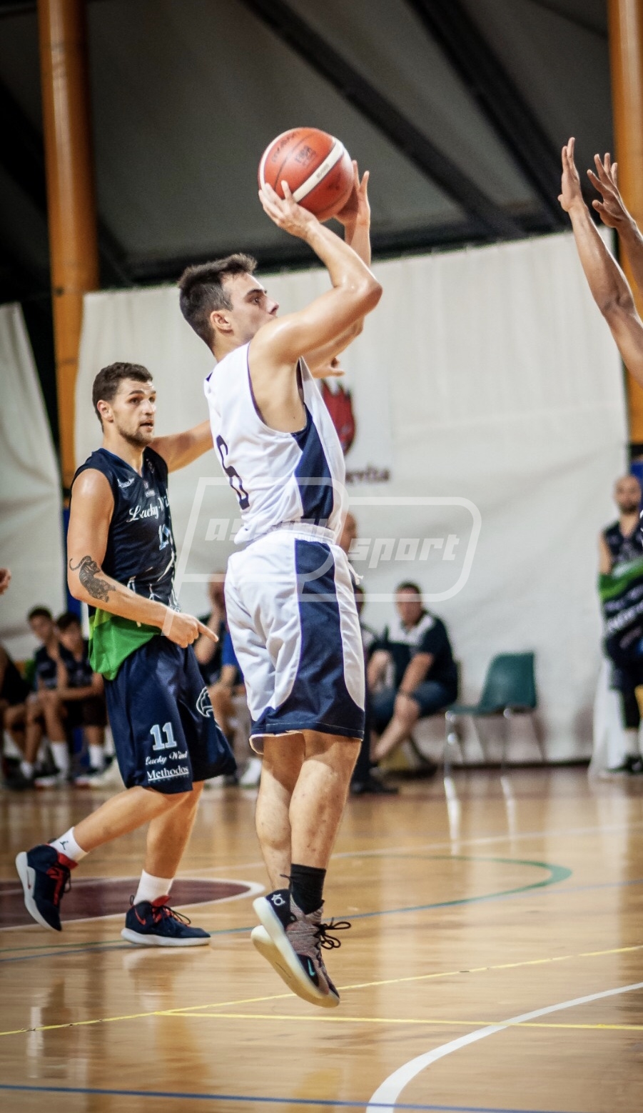 9FF6055F-0F44-43C9-979F-605CB8AC5A0F