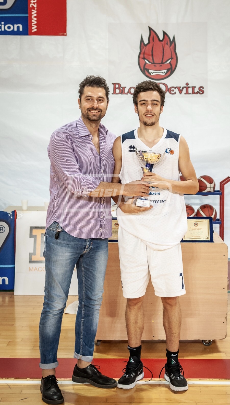 ADD5B9B4-2114-4D82-9921-B9C980E01113