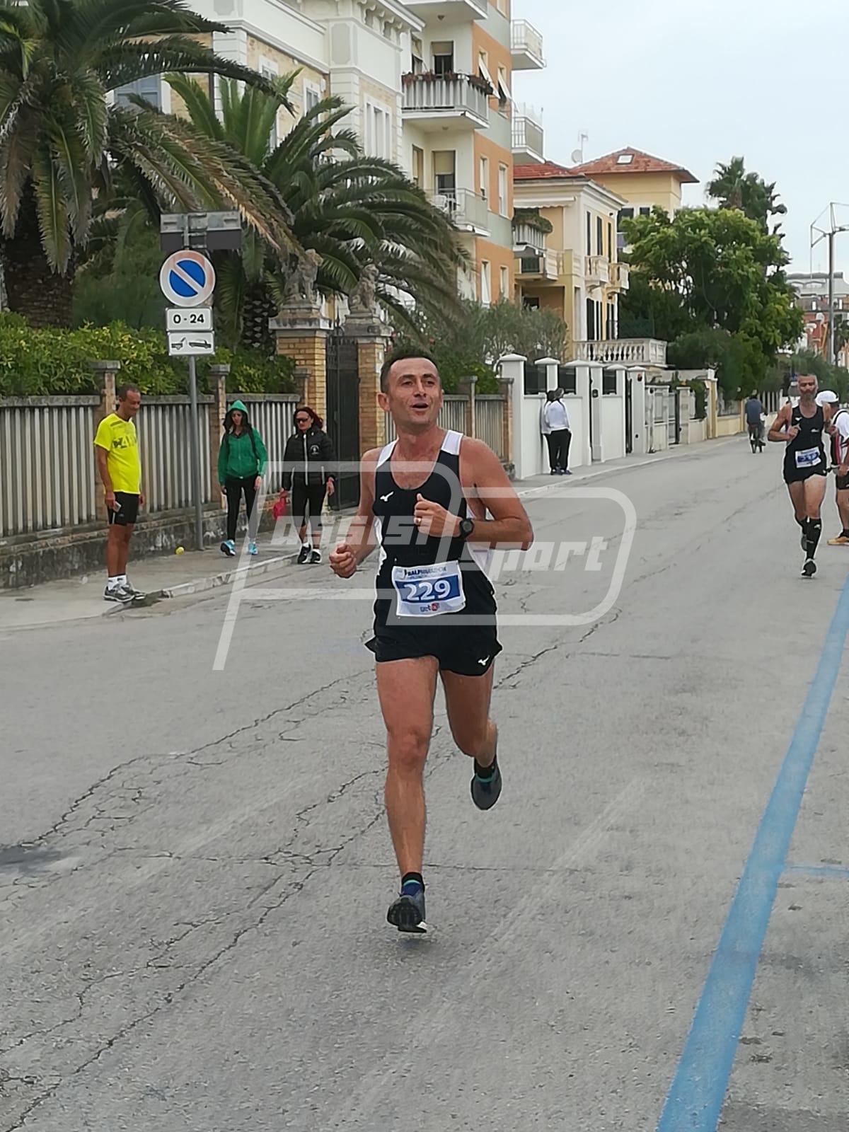 C28739DC-1794-463C-92F5-CFD0907CCE96