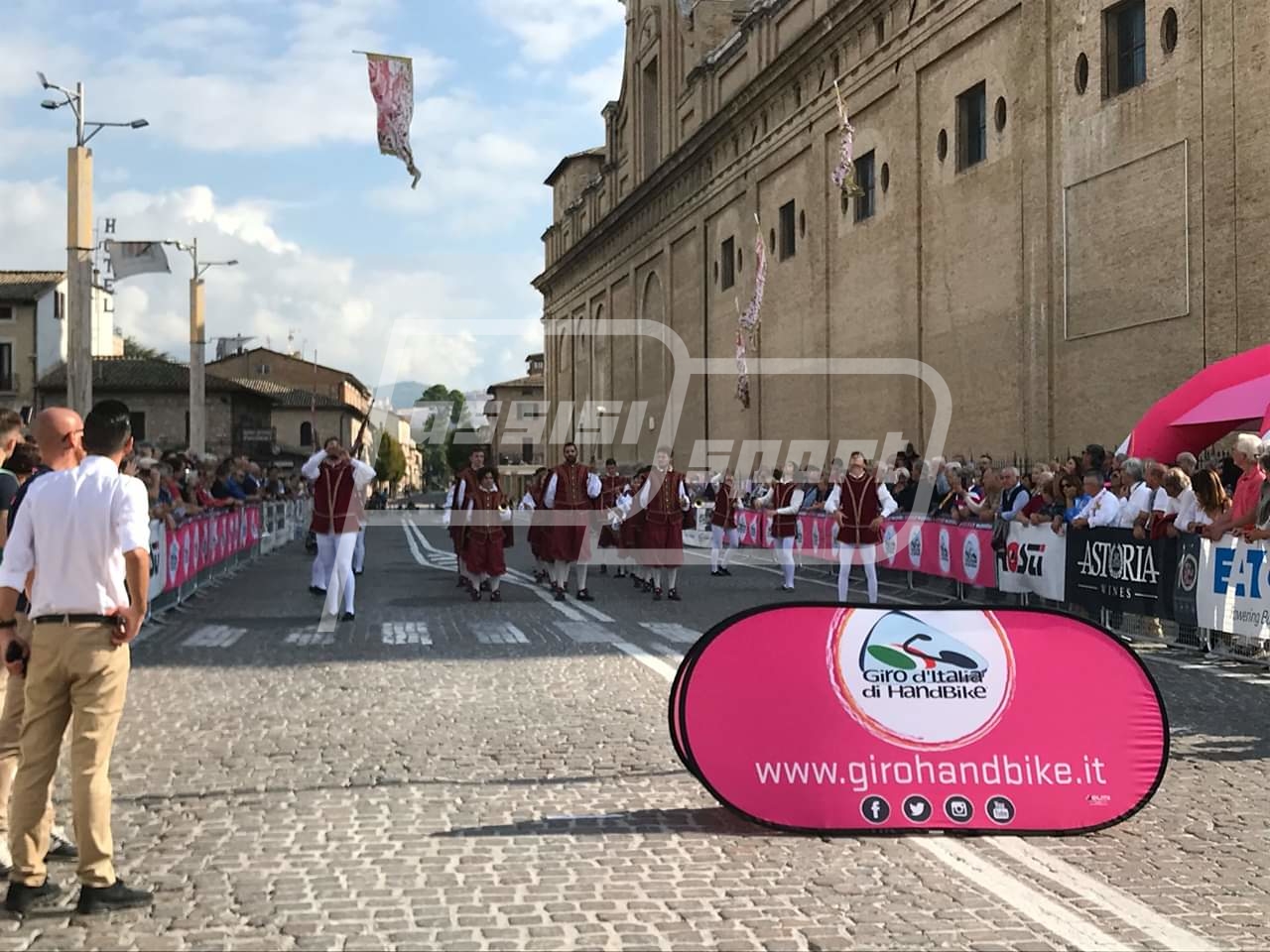 C491BA2C-B725-49B1-928D-BF4D8FB2719C