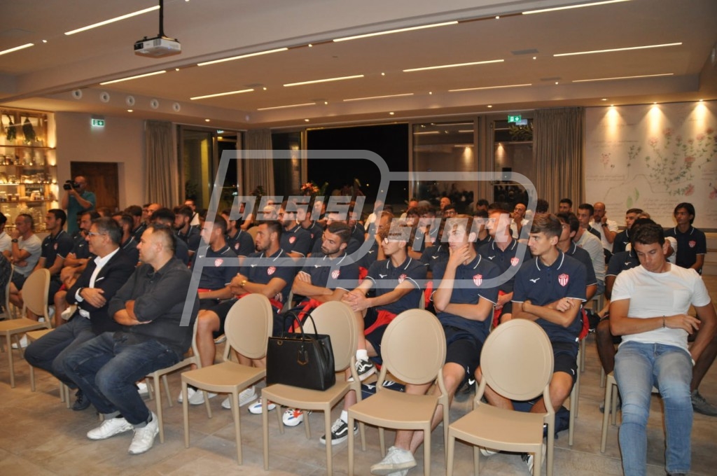 E174A8BE-D9FF-4F97-9331-E27F675F7DB2