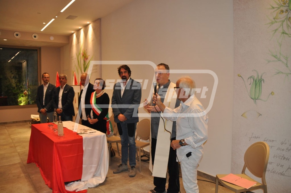 EC72B37E-3FC3-4600-8AF1-B67018666FD6