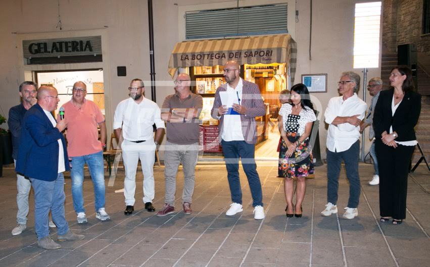 FE93B013-6F58-446C-ACD8-FB8FC160FBEB