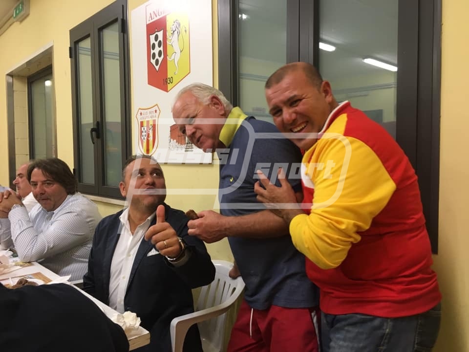 205AD29D-80B1-46F0-BD1B-420F1EC946A0