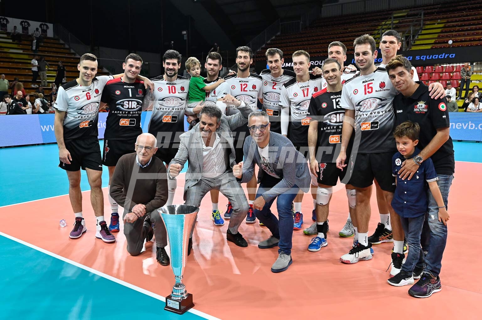 28AC64F5-31D4-4EBC-9A47-49EA4FB50B1A