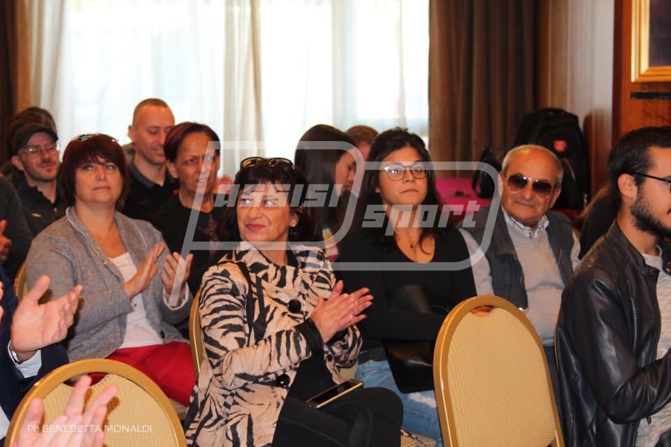 3A087991-EFF4-4F9B-867A-8001FEE9AA5F